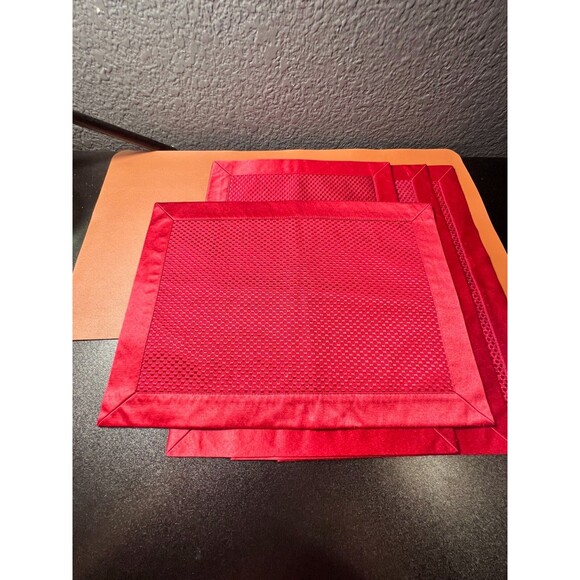 Vintage Red Placemats Rectangular 17"x 12" Woven satin lined  Table Mats Set 4 - Picture 1 of 6